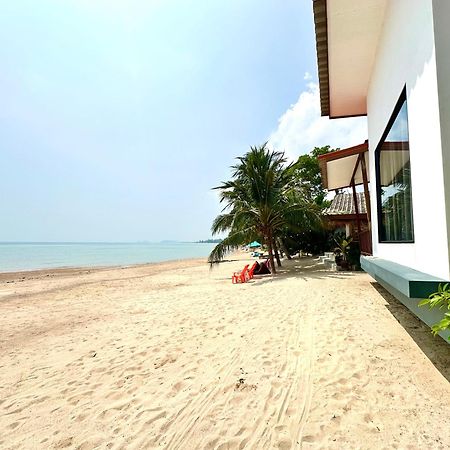 The Scenery Beach Resort Baan Khai Екстериор снимка