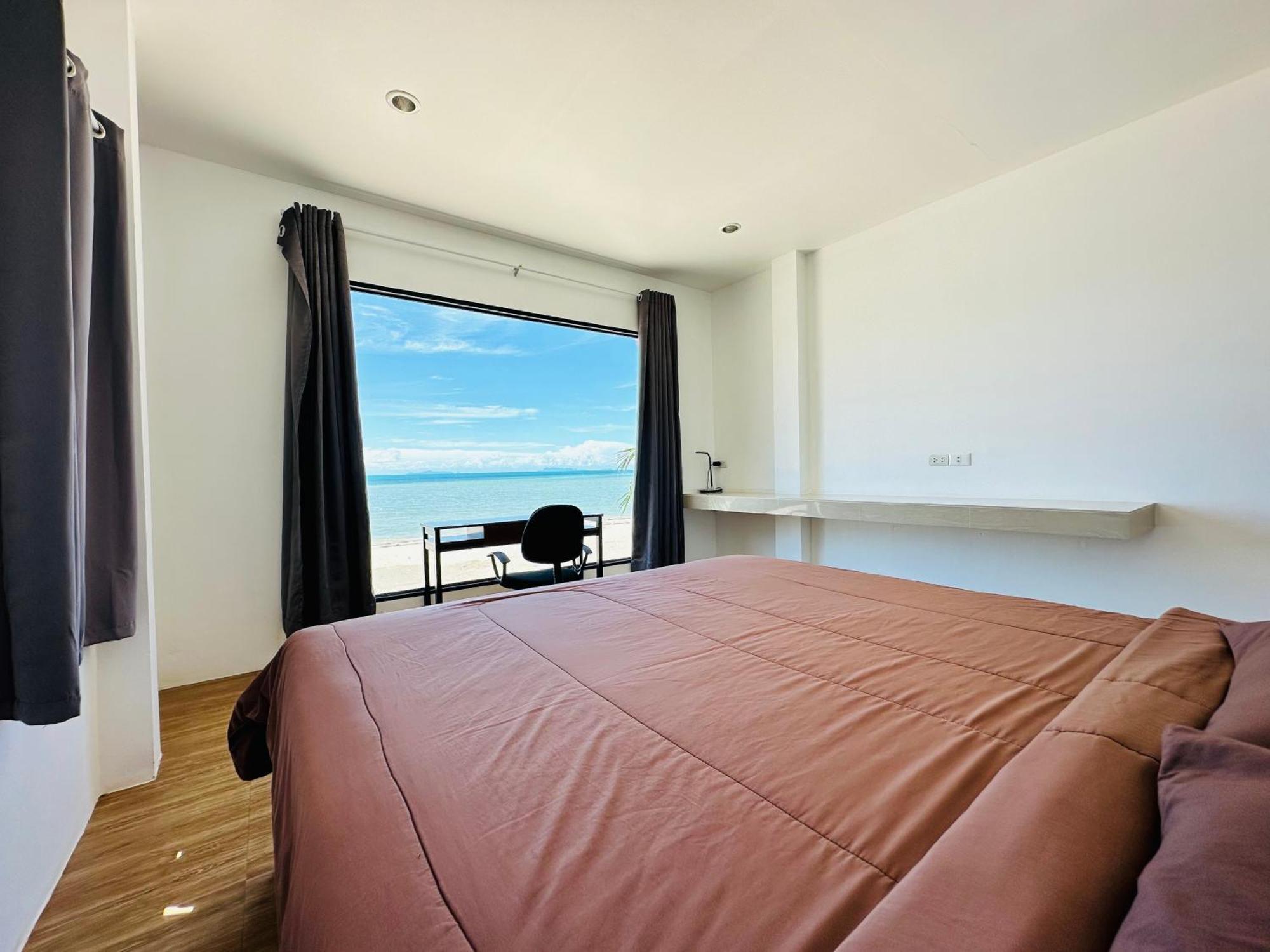 The Scenery Beach Resort Baan Khai Екстериор снимка