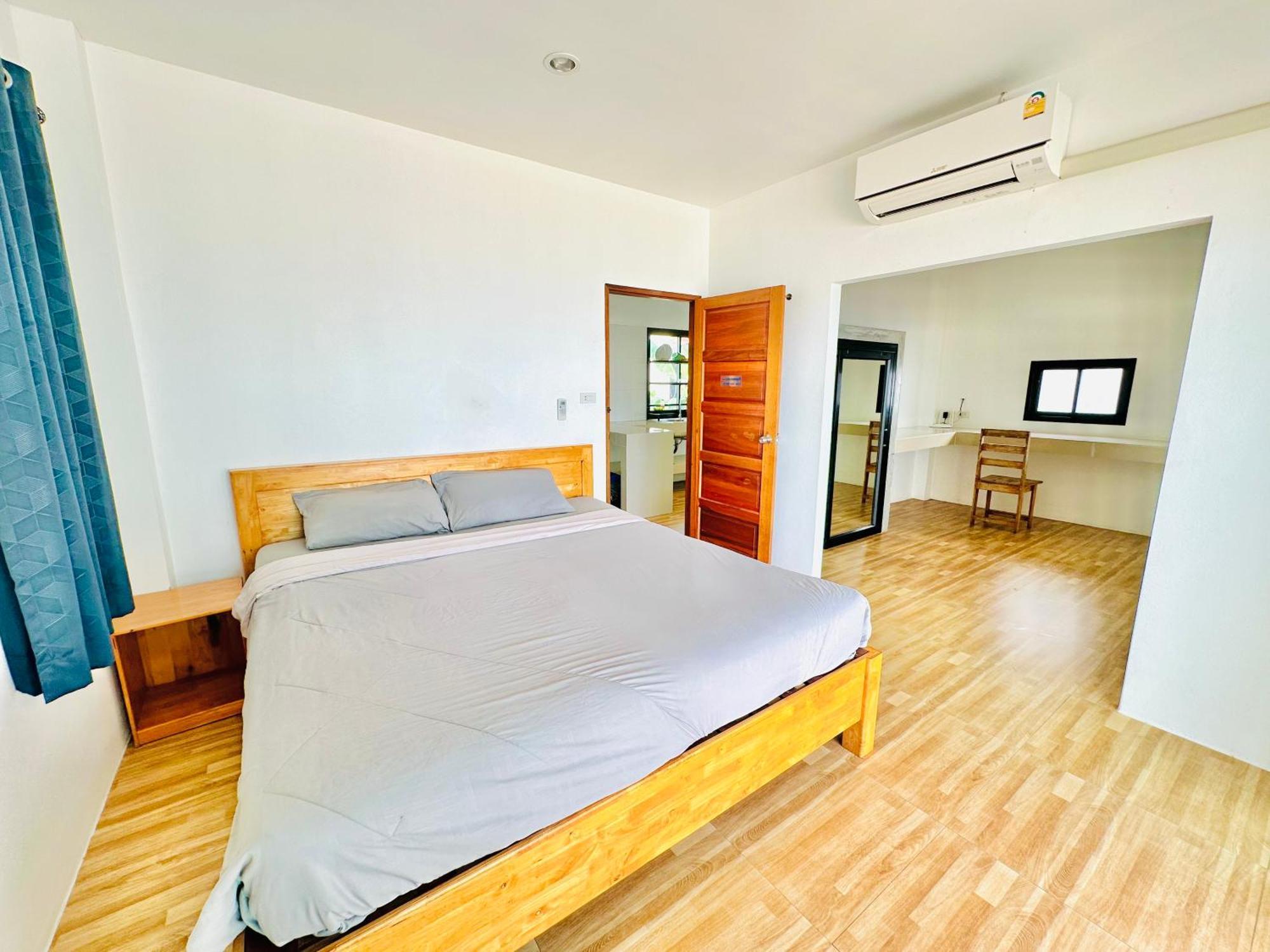 The Scenery Beach Resort Baan Khai Екстериор снимка