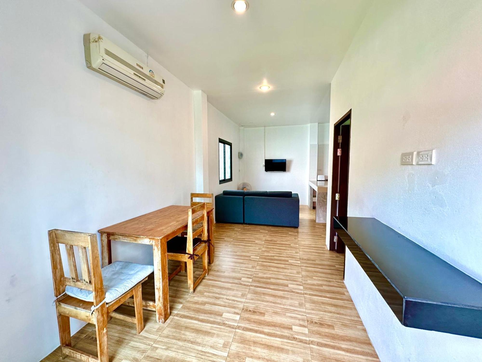 The Scenery Beach Resort Baan Khai Екстериор снимка