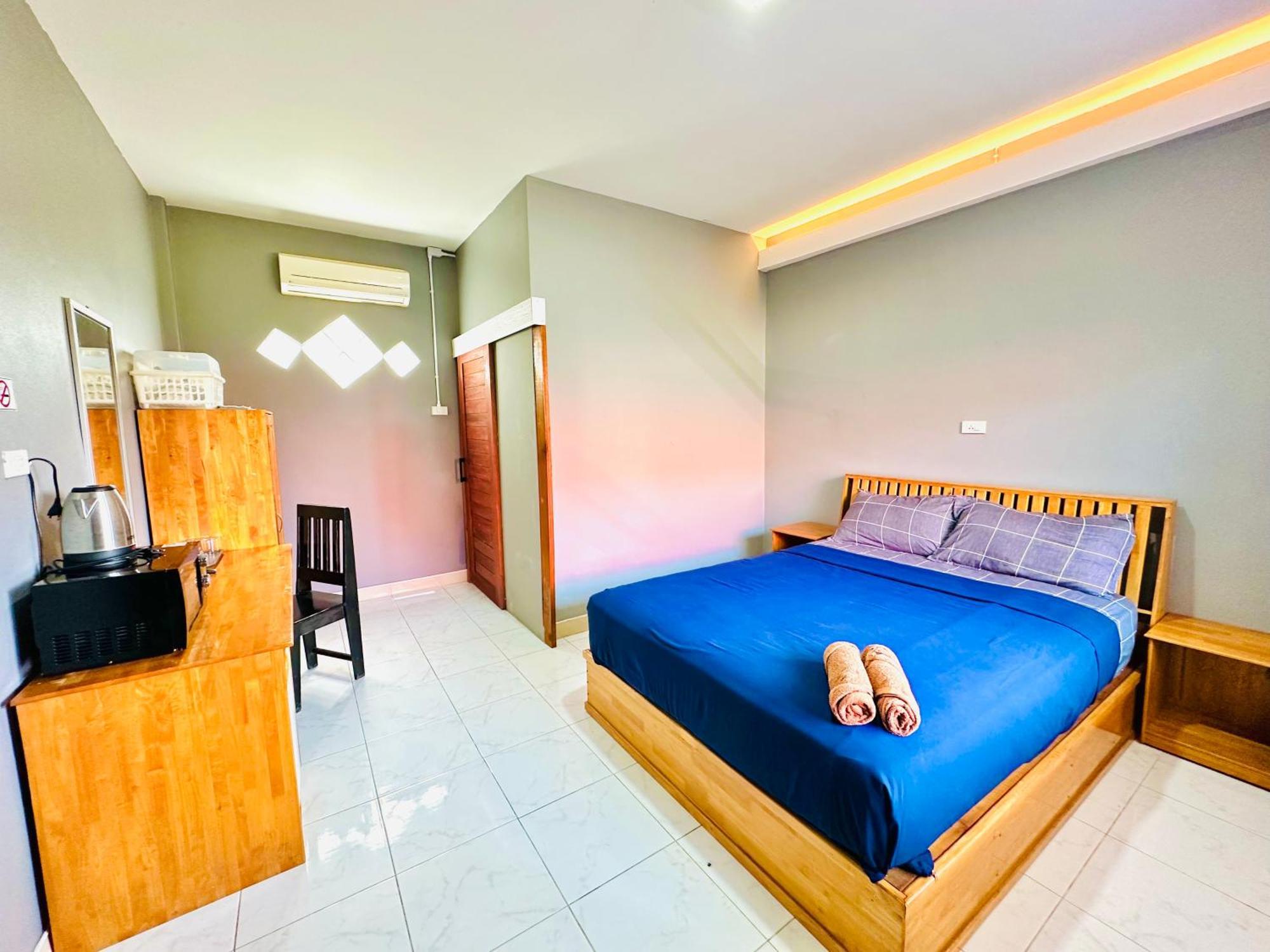 The Scenery Beach Resort Baan Khai Екстериор снимка