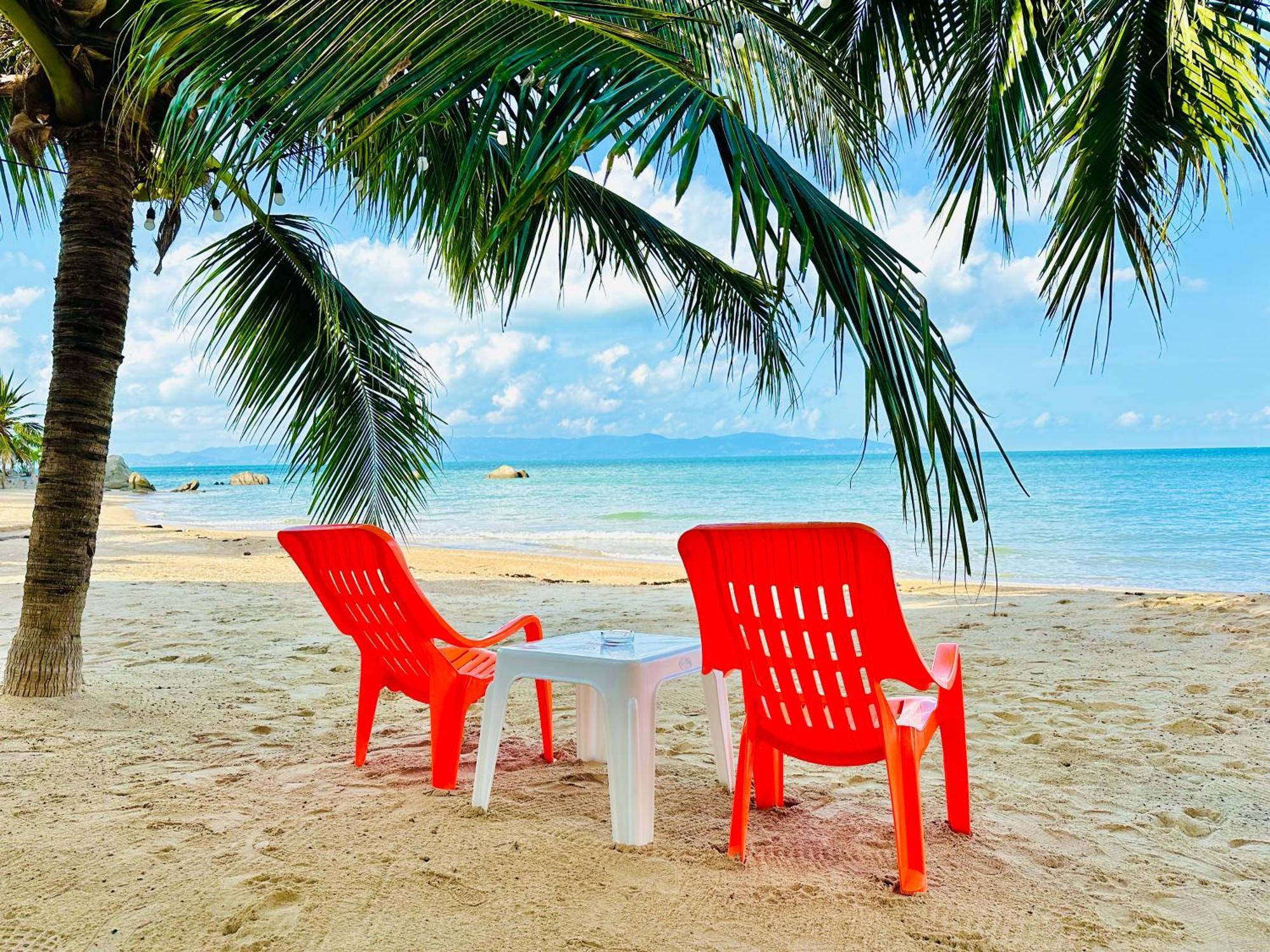 The Scenery Beach Resort Baan Khai Екстериор снимка